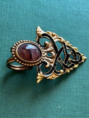 Vintage “Pisces” Celtic Jewelry Brooch w Purple  Agate & Black Enamel on Brass